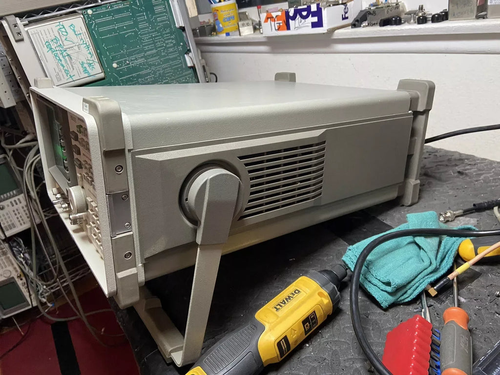 HP Agilent 8563E Spectrum Analyzer 20 Hz to 26.9/50 GHz with Options 6 & 7 Mixers - ZYYKZ Test Equipment