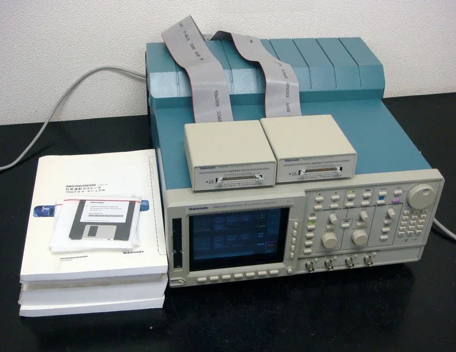 Tektronix 200MHz 16-Bit 2-Channel Arbitrary Waveform Generator - ZYYKZ Test Equipment