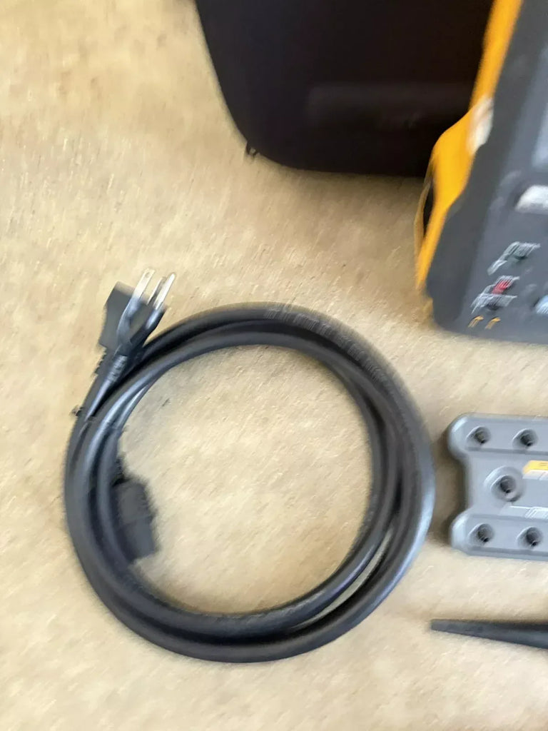 Fluke ESA615 EU Electrical Safety Analyzer 230V - Tested & Certified - ZYYKZ Test Equipment