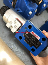 Load image into Gallery viewer, Rexroth 4WRA10EA00-22/G24K4/V-828 R901054483 Hydraulic Valve