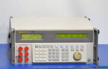 Load image into Gallery viewer, Fluke 5800A 5-Channel Oscilloscope Calibrator - 600MHz