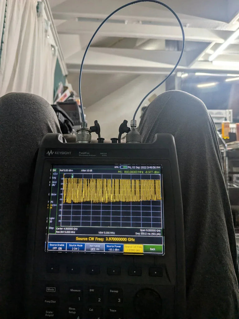 Keysight FieldFox N9915A 9 GHz Vector Network Analyzer & Spectrum Analyzer - ZYYKZ Test Equipment