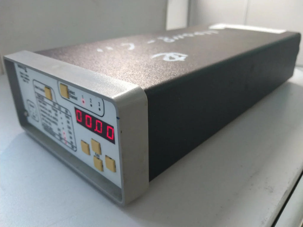 Endevco Model 133 Charge & Isotron Signal Conditioner - ZYYKZ Test Equipment