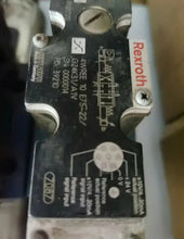 Load image into Gallery viewer, R900927230 4WREE10E75-2X/G24K31/A1V Bosch Rexroth Hydraulic Proportional Directional Control Valve - ZYYKZ Test Equipment