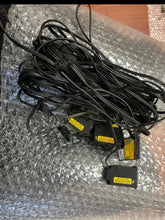 Load image into Gallery viewer, Keyence LV-H62 High Precision Laser Displacement Sensor - ZYYKZ Test Equipment