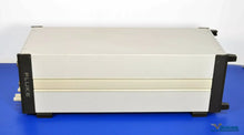 Load image into Gallery viewer, Fluke 752A Reference Divider - Precision Calibration 10:1 (±0.2 ppm) &amp; 100:1 (±0.5 ppm)