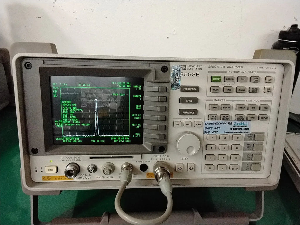 HP 8593E/8593EM EMC Spectrum Analyzer 26.9 GHz with 103 Track Gen & 140 LCD - ZYYKZ Test Equipment