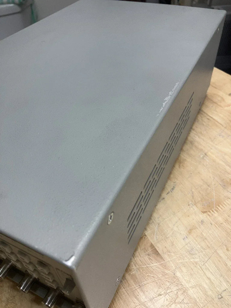 Stanford Research DG535 High-Precision Digital Delay and Pulse Generator with Calibration Data - ZYYKZ Test Equipment