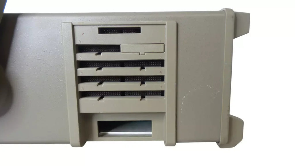 Tektronix 1240 16-Channel Digital Logic Analyzer - ZYYKZ Test Equipment