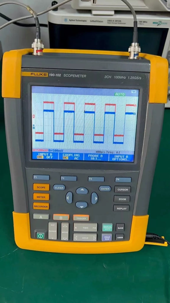 FLUKE 190-102 Handheld Oscilloscope - Used
