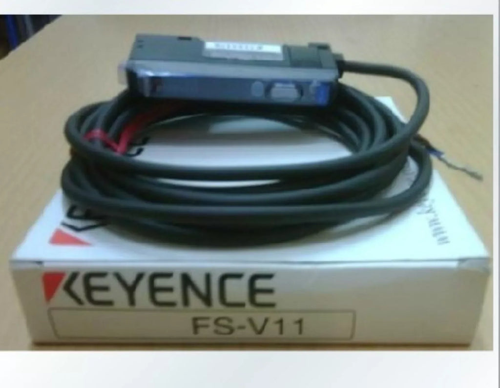 Keyence FS-V11 Fiber Optic Sensor - High Precision, New In Box - ZYYKZ Test Equipment