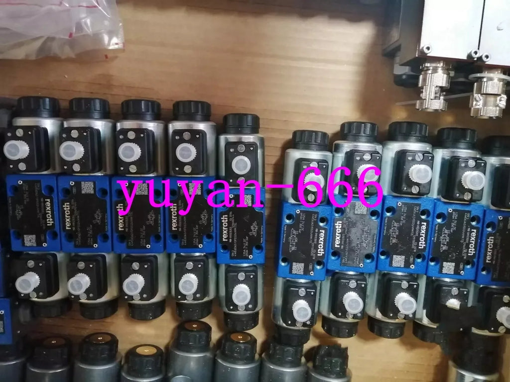 Rexroth 4WE6J62/EG24N9K72L Hydraulic Directional Control Valve R901235012 - ZYYKZ Test Equipment
