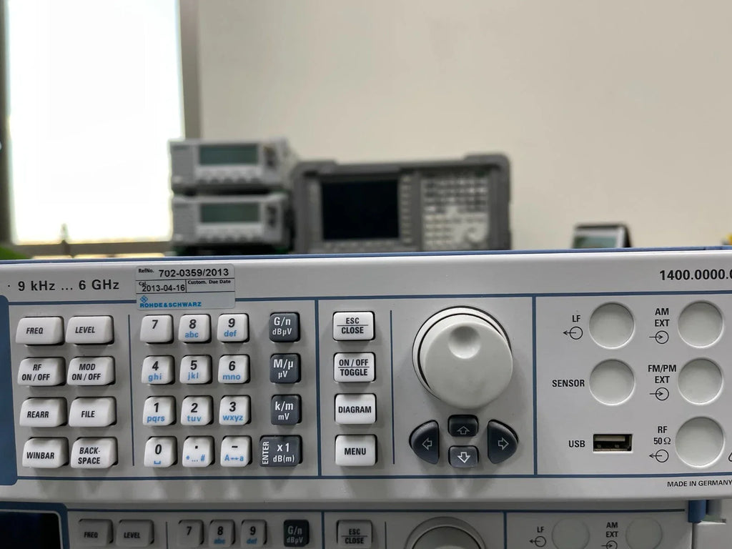 High-Precision Analog Signal Generator 9kHz to 6GHz - ZYYKZ Test Equipment