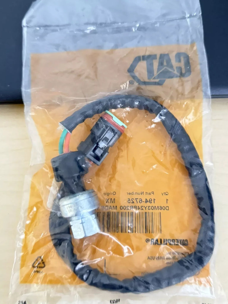 CAT 194-6725 1135 kPa Steel Pressure Sensor - Genuine OEM - ZYYKZ Test Equipment