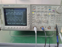 Load image into Gallery viewer, Tektronix TDS520C 2-Channel Digital Oscilloscope 500MHz 1GSa/s - ZYYKZ Test Equipment