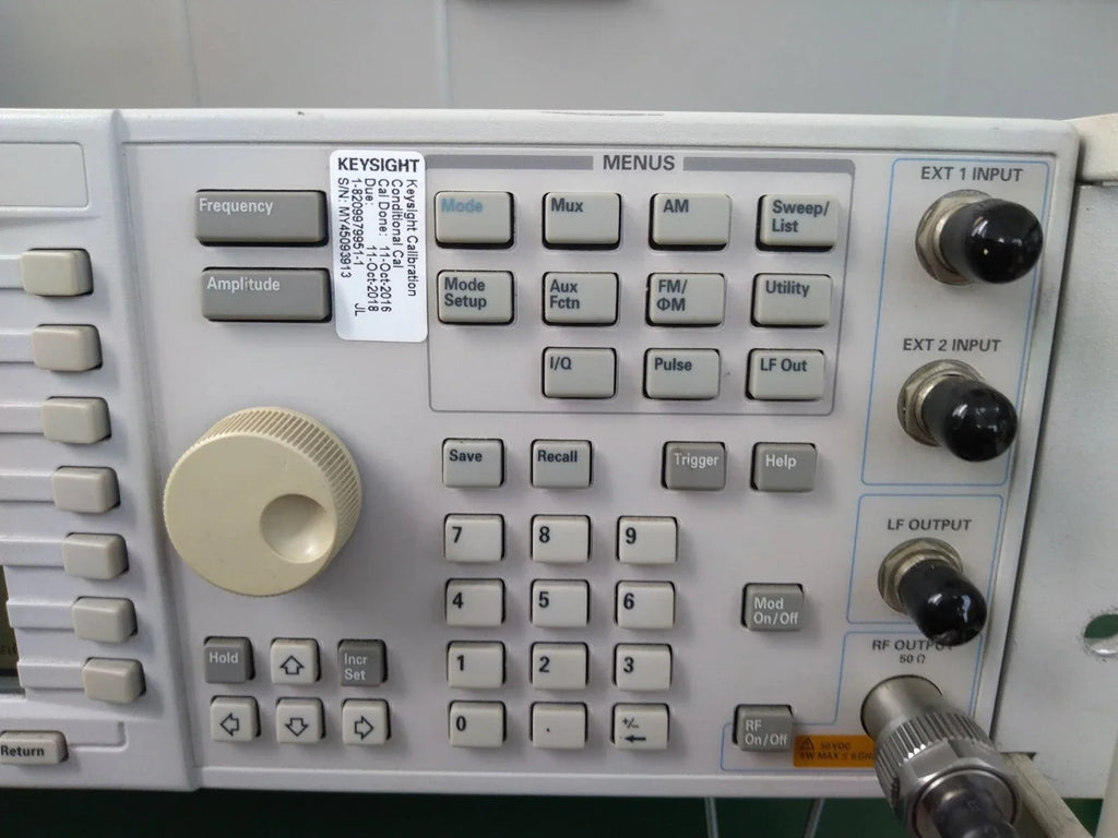 Agilent E4438C ESG Vector Signal Generator 250 kHz - 6 GHz with Options 506, 601, UNB, UNJ - ZYYKZ Test Equipment