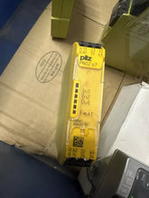 Load image into Gallery viewer, PILZ PNOZ S7 C Safety Relay 24VDC, 4 Normally Open, 1 Normally Closed - ZYYKZ Test Equipment