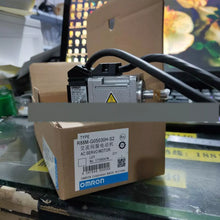 Load image into Gallery viewer, Omron R88M-G05030H-S2 Precision Servo Motor 3000 RPM, 50W - ZYYKZ Test Equipment