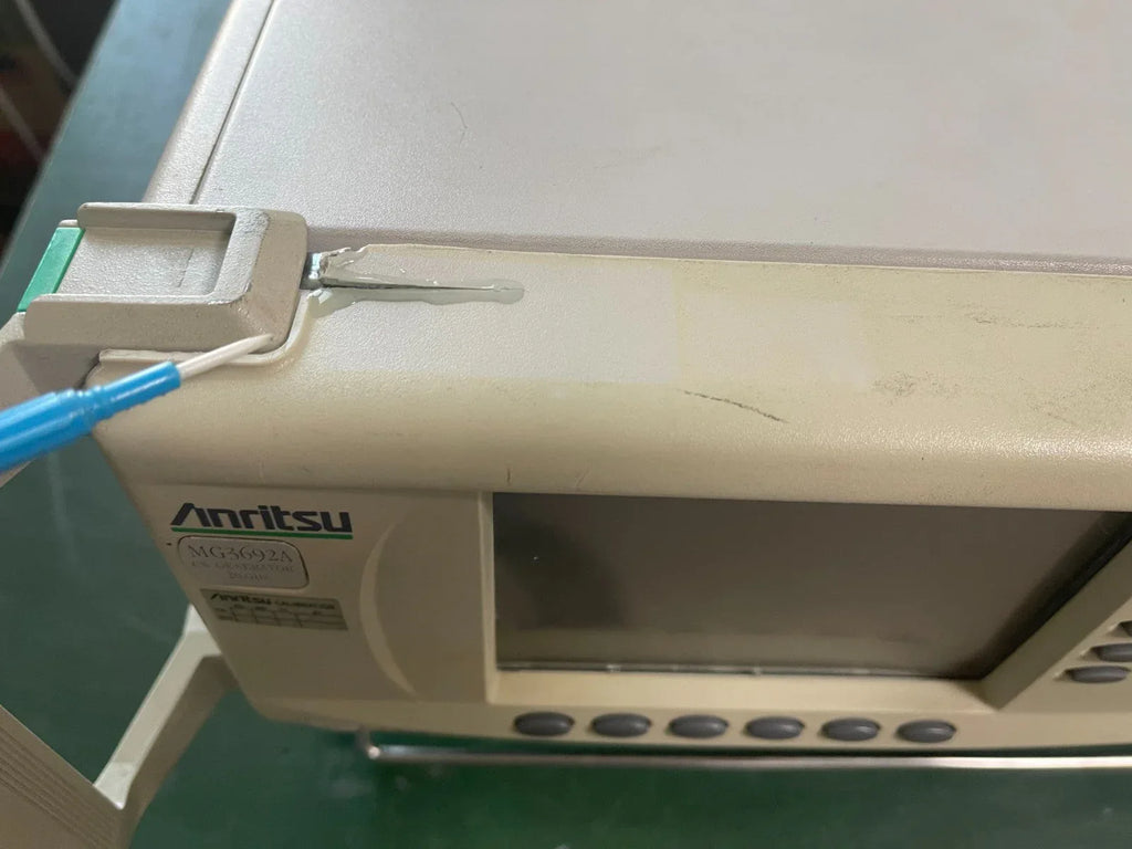 Anritsu MG3692A Continuous Wave Signal Generator 10 MHz - 20 GHz - ZYYKZ Test Equipment