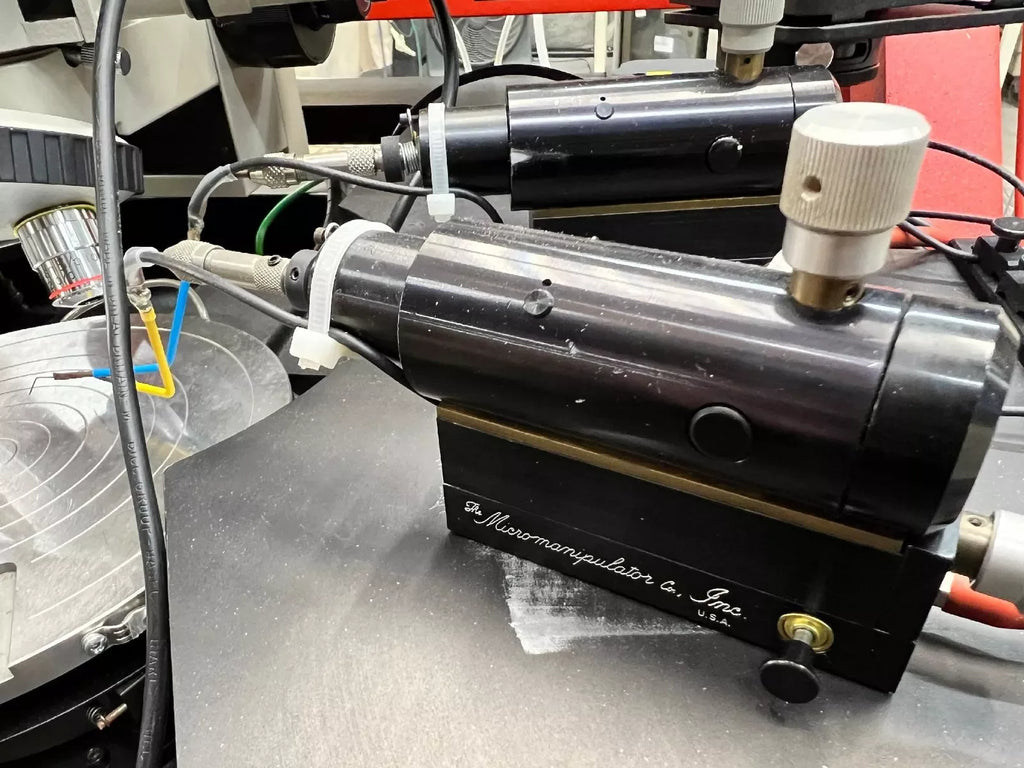 Karl Suss PM8 8-Inch Manual Probe Station with Vibraplane Vibration Isolation Workstation - ZYYKZ Test Equipment